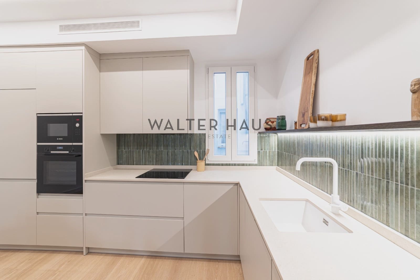 3 soveværelse Lejlighed til salg i Madrid by - € 1.195.000 (Ref: 9123581)