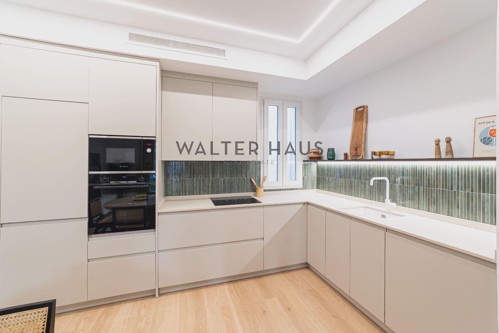 3 soveværelse Lejlighed til salg i Madrid by - € 1.195.000 (Ref: 9123581)