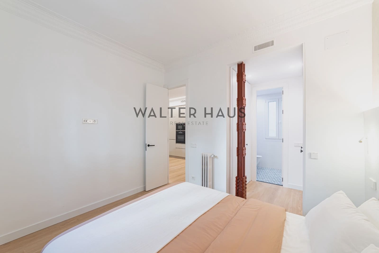 3 soveværelse Lejlighed til salg i Madrid by - € 1.195.000 (Ref: 9123581)