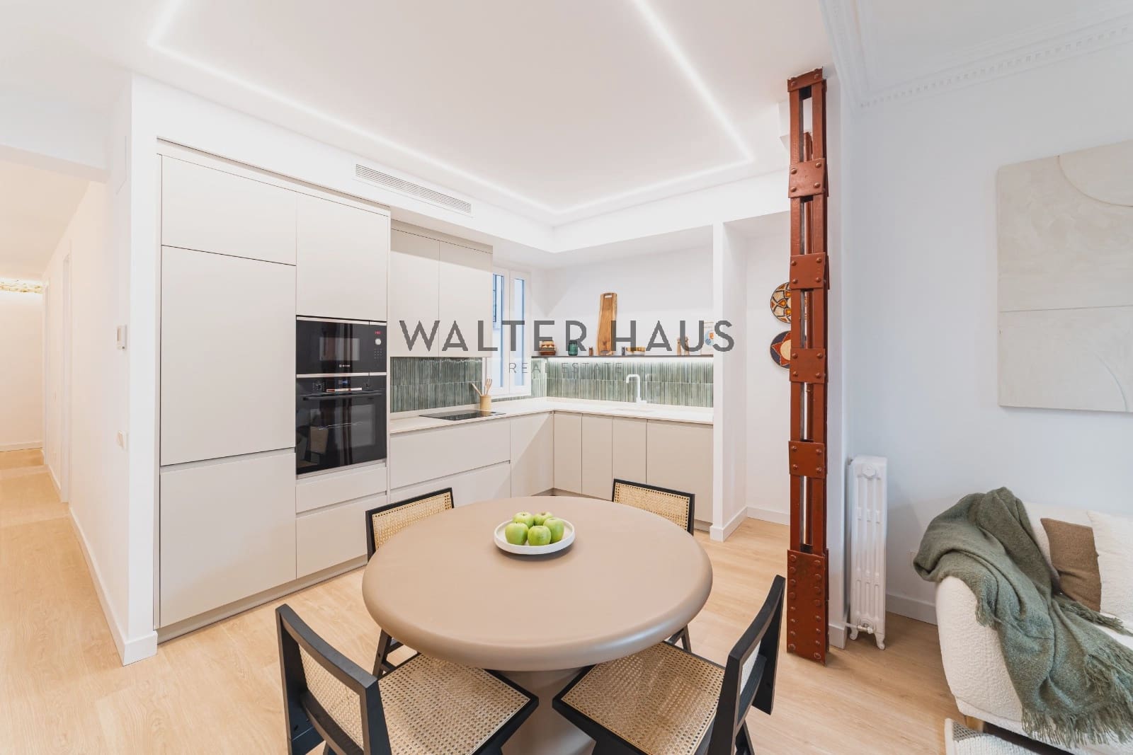 3 soveværelse Lejlighed til salg i Madrid by - € 1.195.000 (Ref: 9123581)