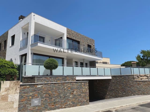 4 bedroom Villa for sale in Sant Feliu de Guíxols - € 2,000,000 (Ref: 9123907)