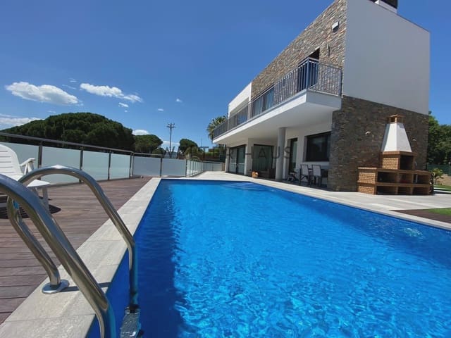 4 bedroom Villa for sale in Sant Feliu de Guíxols - € 2,000,000 (Ref: 9123907)