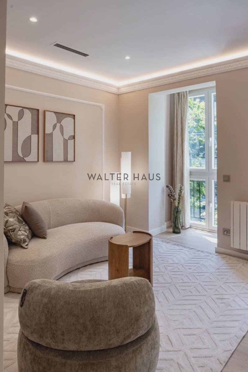 2 slaapkamer Flat te koop in Madrid stad - € 1.440.000 (Ref: 9126020)