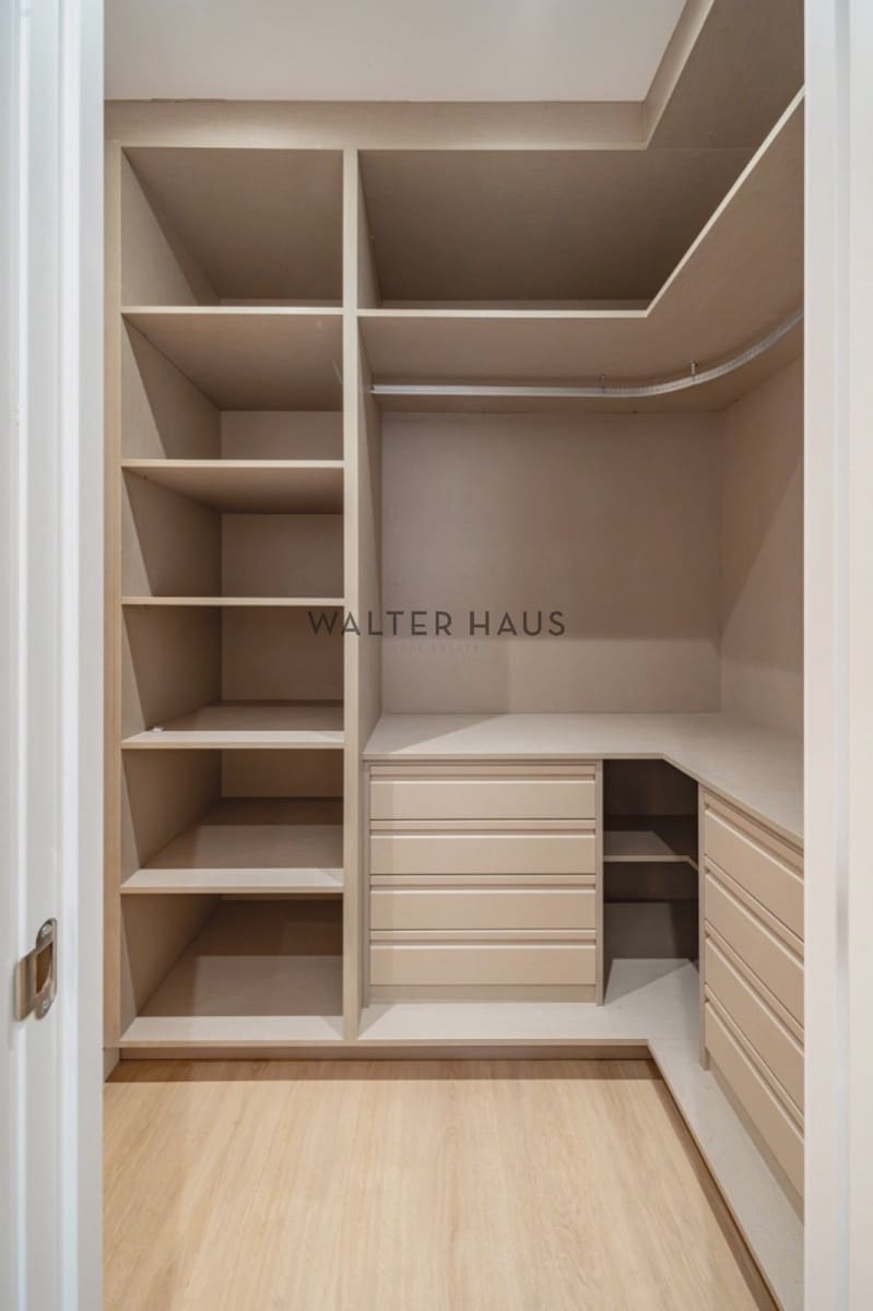 2 slaapkamer Flat te koop in Madrid stad - € 1.440.000 (Ref: 9126020)