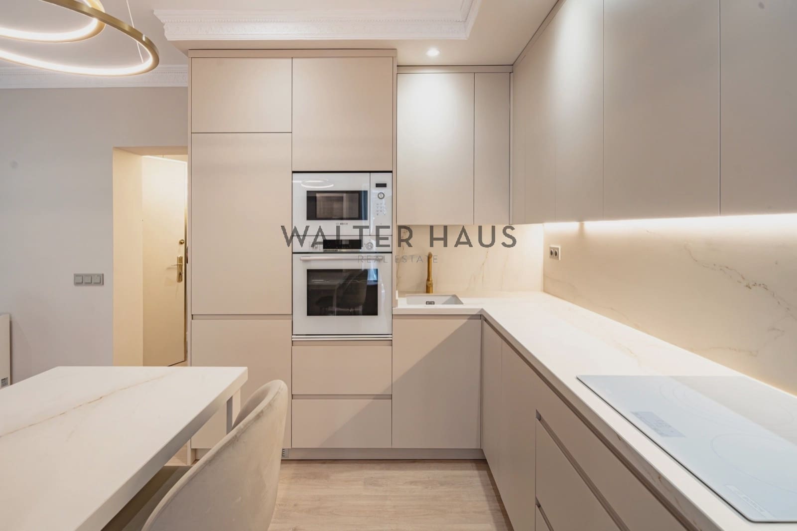 2 slaapkamer Flat te koop in Madrid stad - € 1.440.000 (Ref: 9126020)