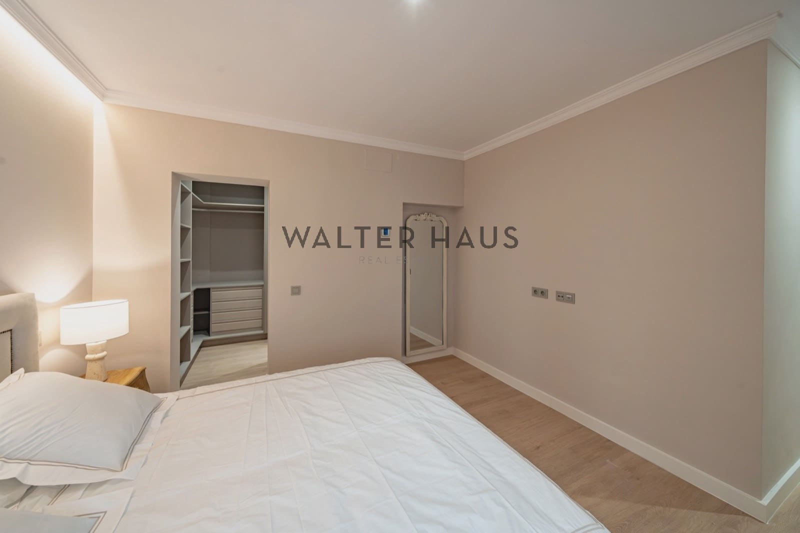 2 slaapkamer Flat te koop in Madrid stad - € 1.440.000 (Ref: 9126020)