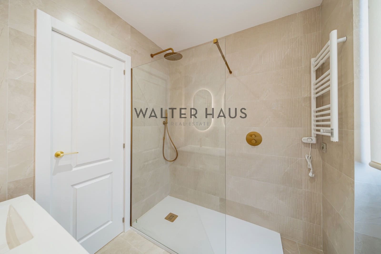 2 slaapkamer Flat te koop in Madrid stad - € 1.440.000 (Ref: 9126020)