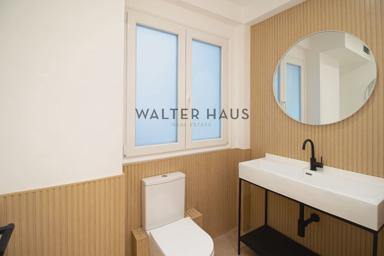 2 soveværelse Lejlighed til salg i Madrid by - € 1.790.000 (Ref: 9129348)