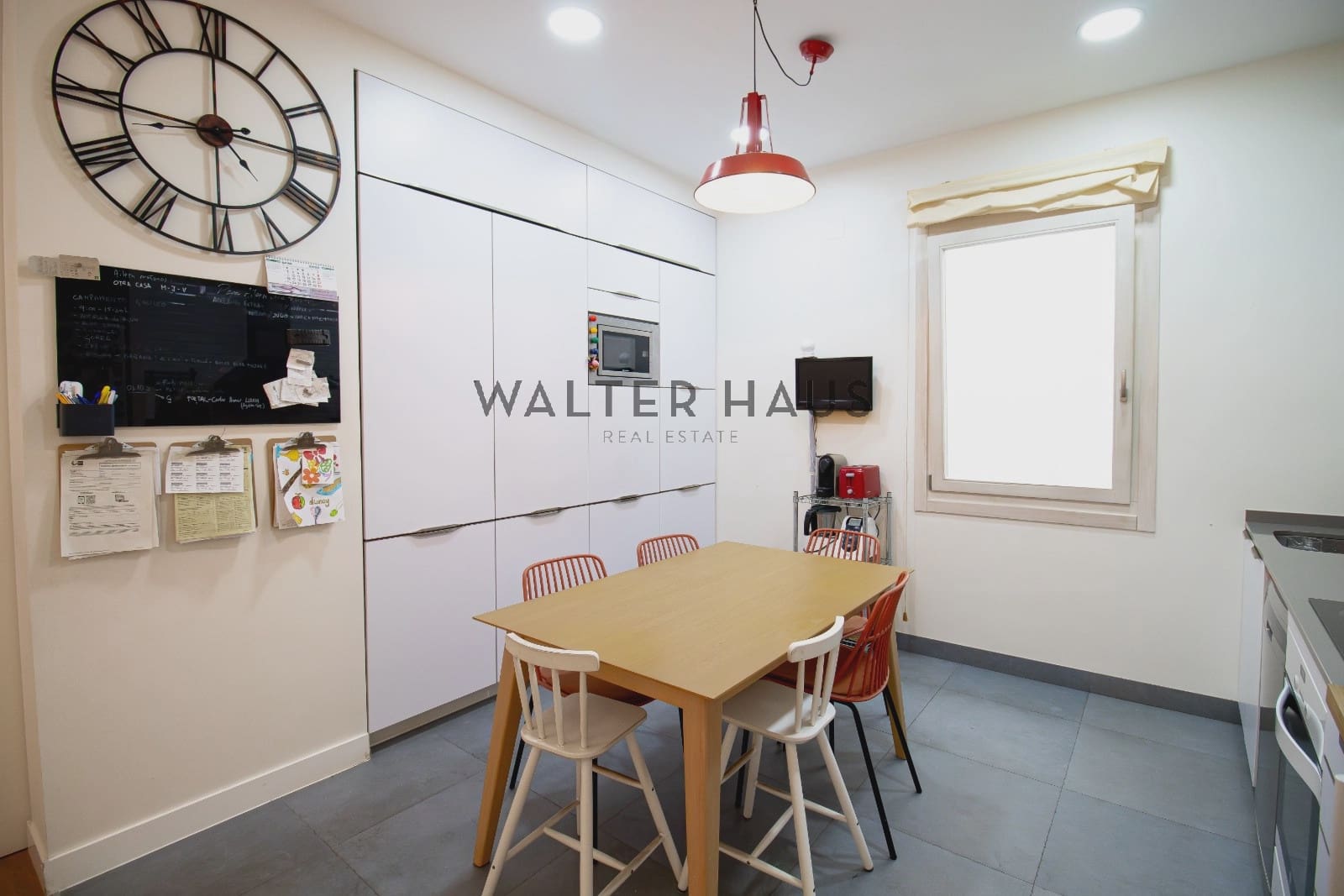 4 soveværelse Lejlighed til salg i Madrid by med swimmingpool - € 1.290.000 (Ref: 9131433)