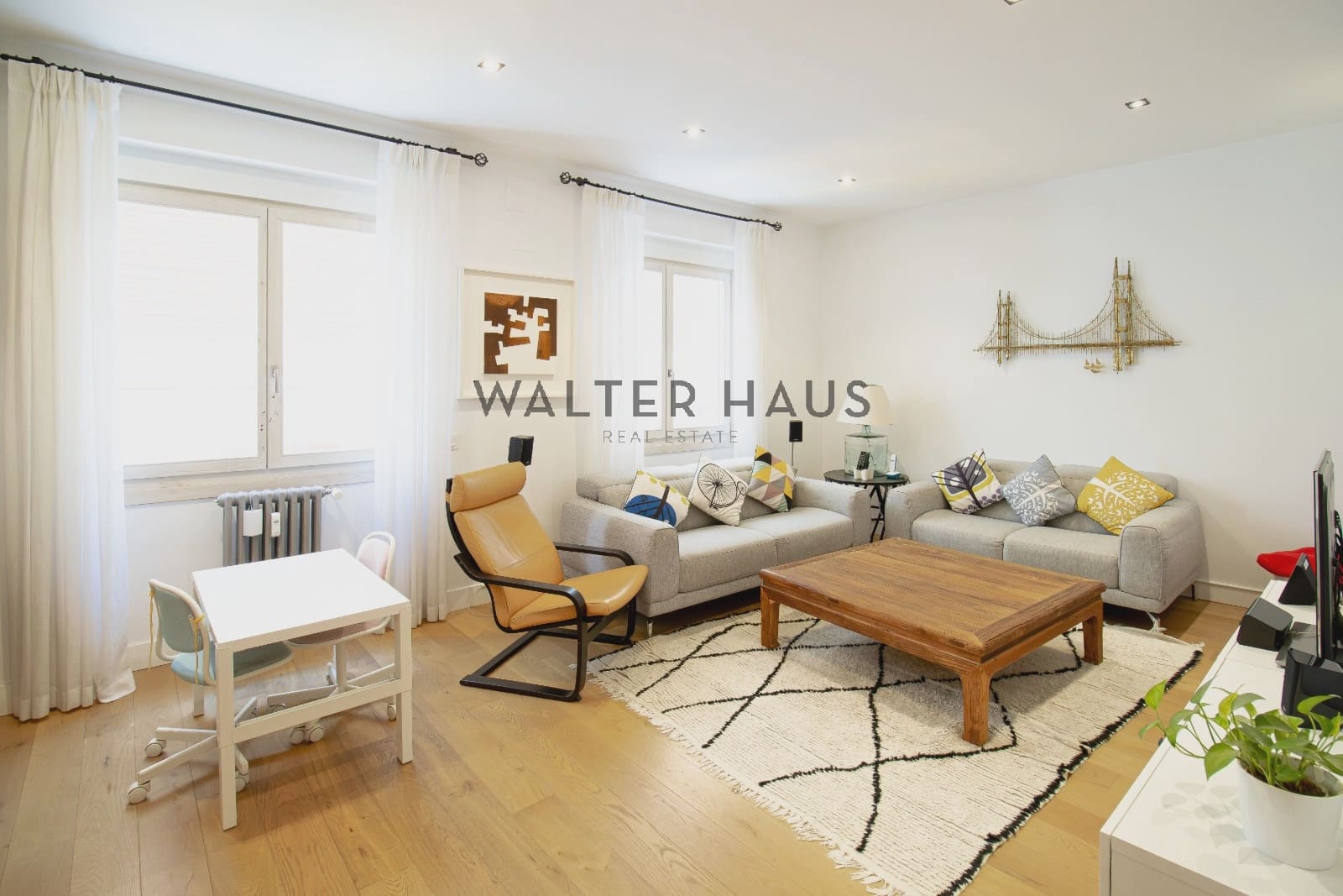 4 soveværelse Lejlighed til salg i Madrid by med swimmingpool - € 1.290.000 (Ref: 9131433)