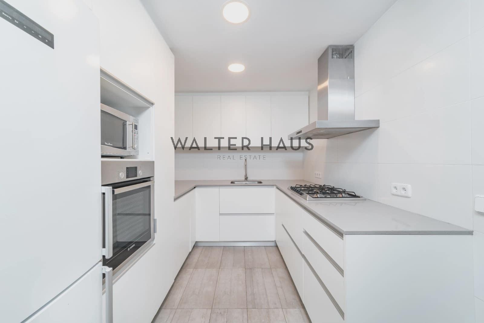 4 soveværelse Lejlighed til salg i Barcelona by - € 875.000 (Ref: 9132917)