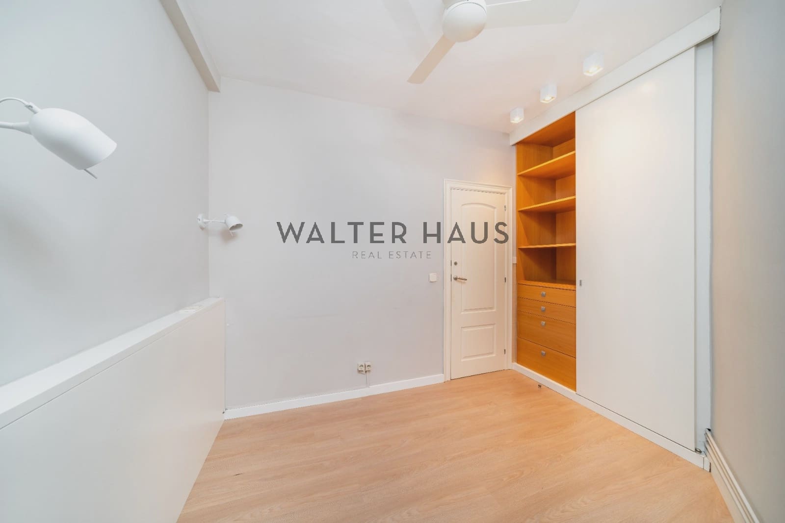 4 soveværelse Lejlighed til salg i Barcelona by - € 875.000 (Ref: 9132917)