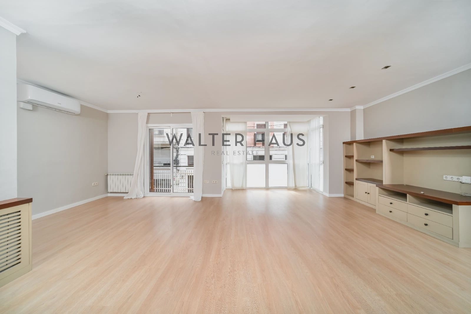 4 soveværelse Lejlighed til salg i Barcelona by - € 875.000 (Ref: 9132917)