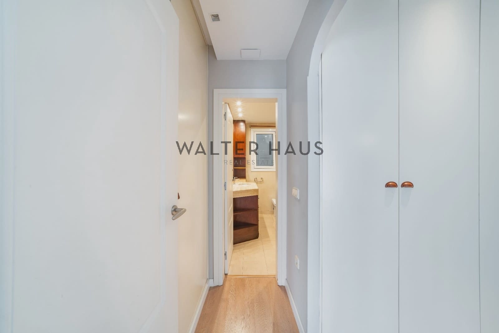 4 soveværelse Lejlighed til salg i Barcelona by - € 875.000 (Ref: 9132917)