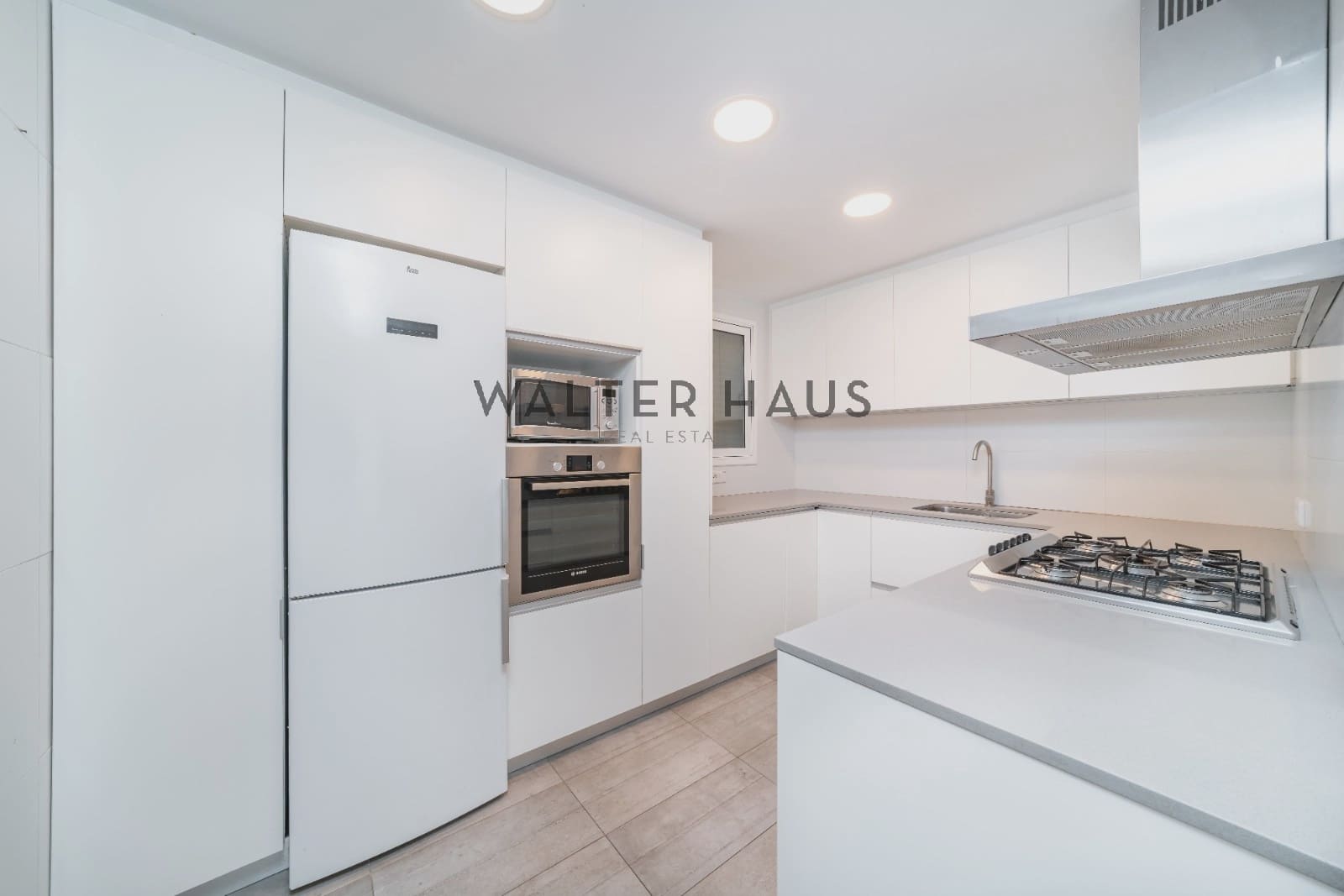 4 soveværelse Lejlighed til salg i Barcelona by - € 875.000 (Ref: 9132917)