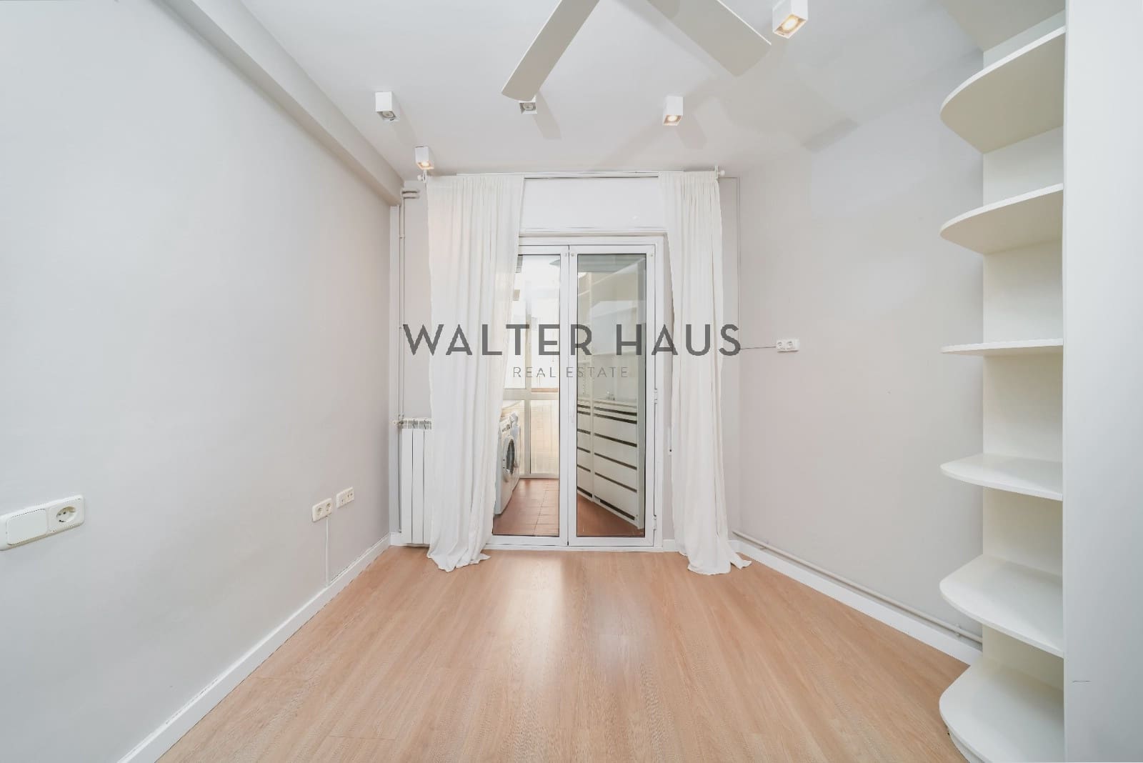 4 soveværelse Lejlighed til salg i Barcelona by - € 875.000 (Ref: 9132917)