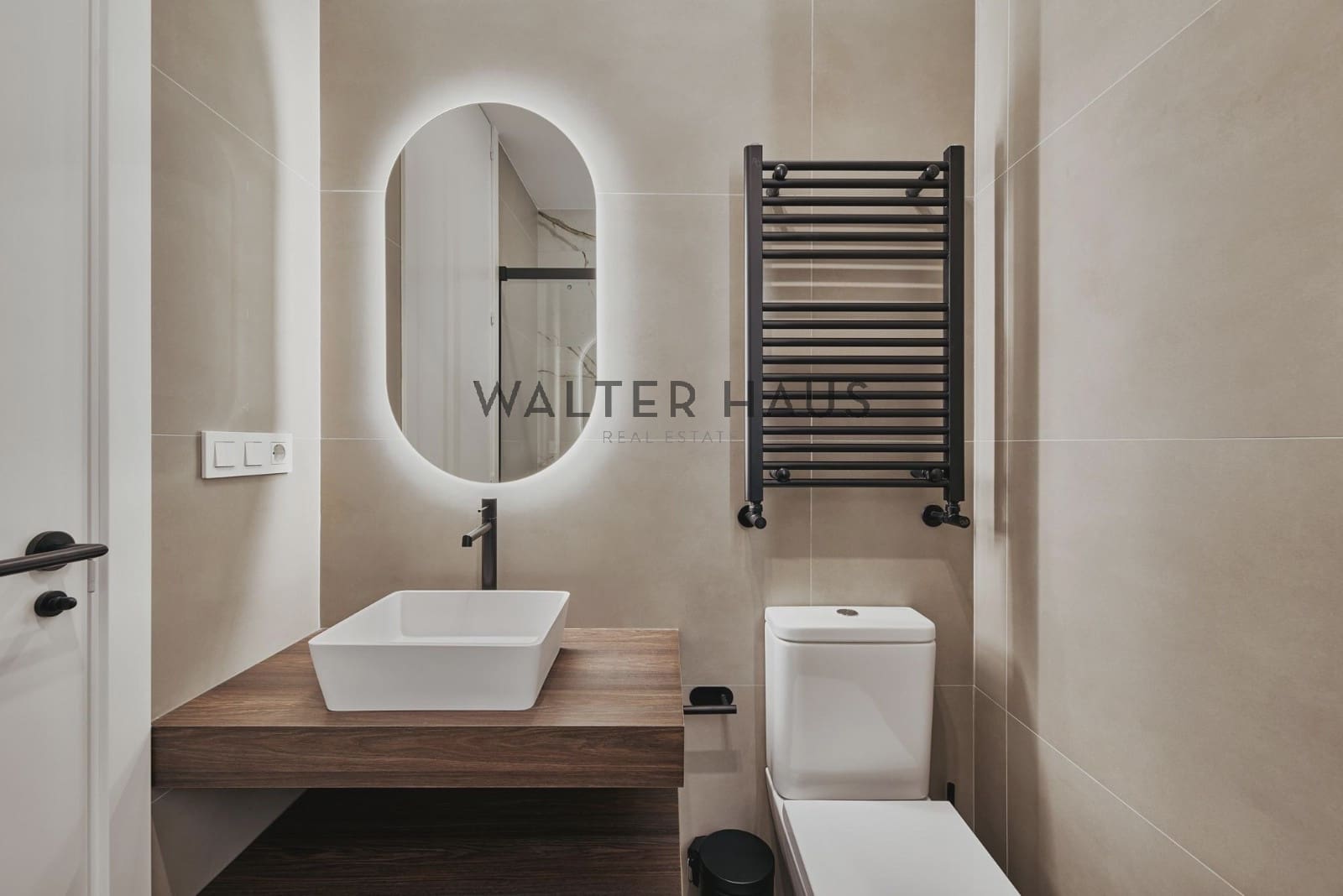 3 soveværelse Lejlighed til salg i Madrid by - € 1.489.000 (Ref: 9133773)