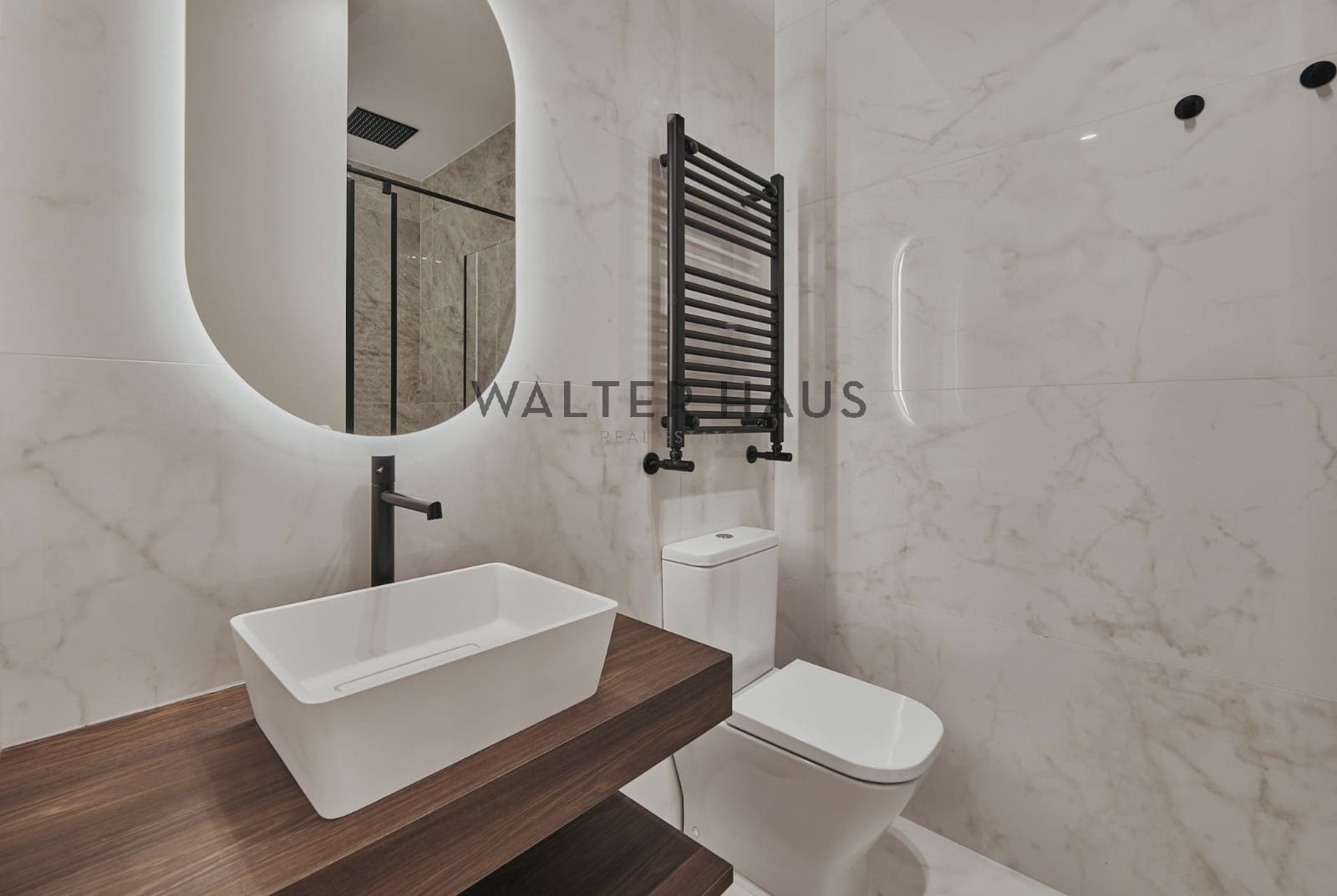 3 soveværelse Lejlighed til salg i Madrid by - € 1.489.000 (Ref: 9133773)