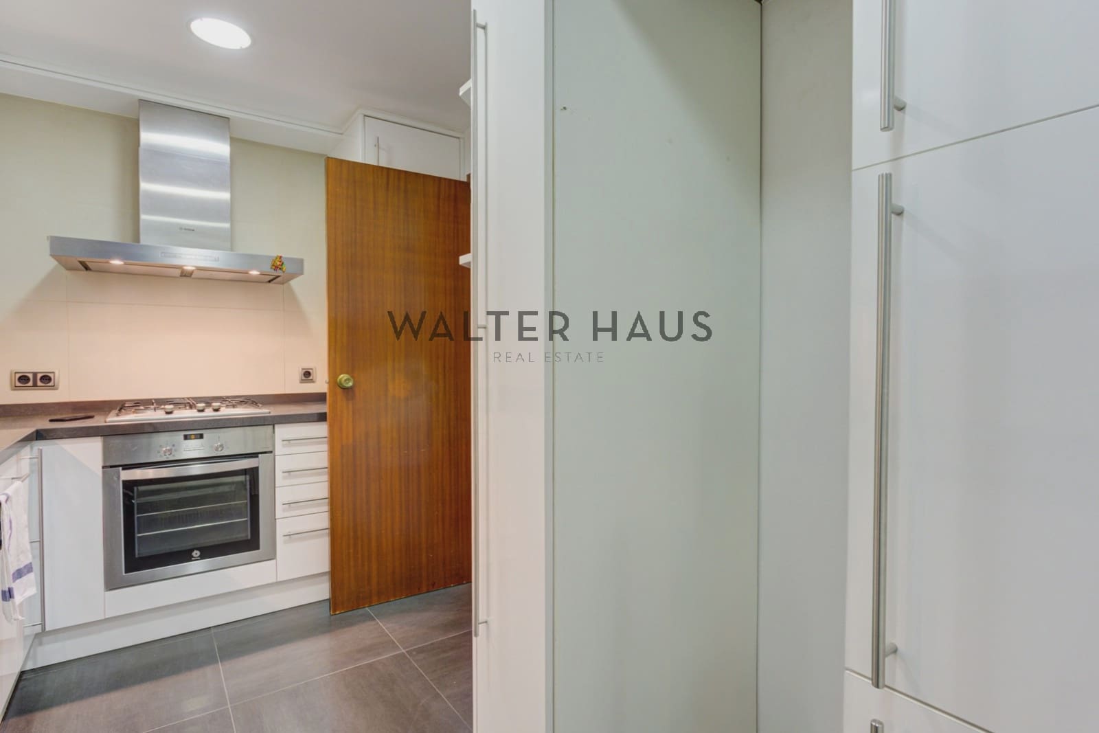 4 soveværelse Lejlighed til salg i Barcelona by - € 960.000 (Ref: 9135170)