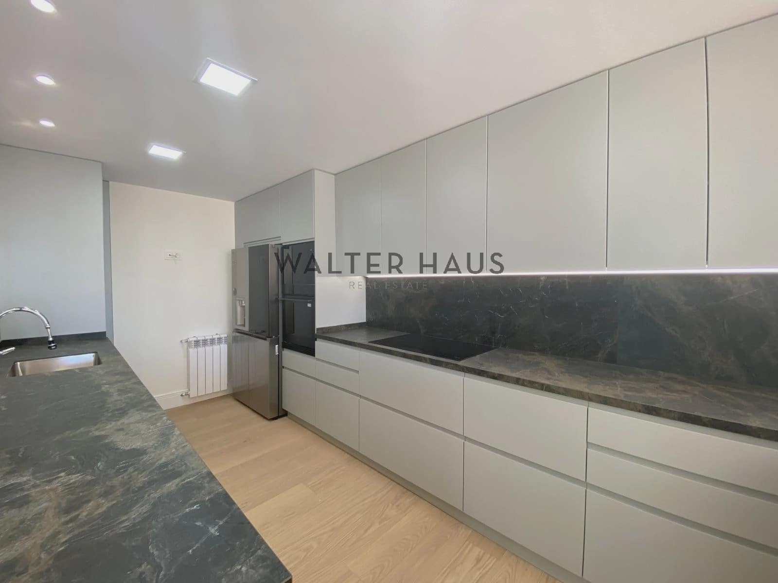 2 slaapkamer Penthouse te huur in Madrid stad - € 6.000 (Ref: 9136432)