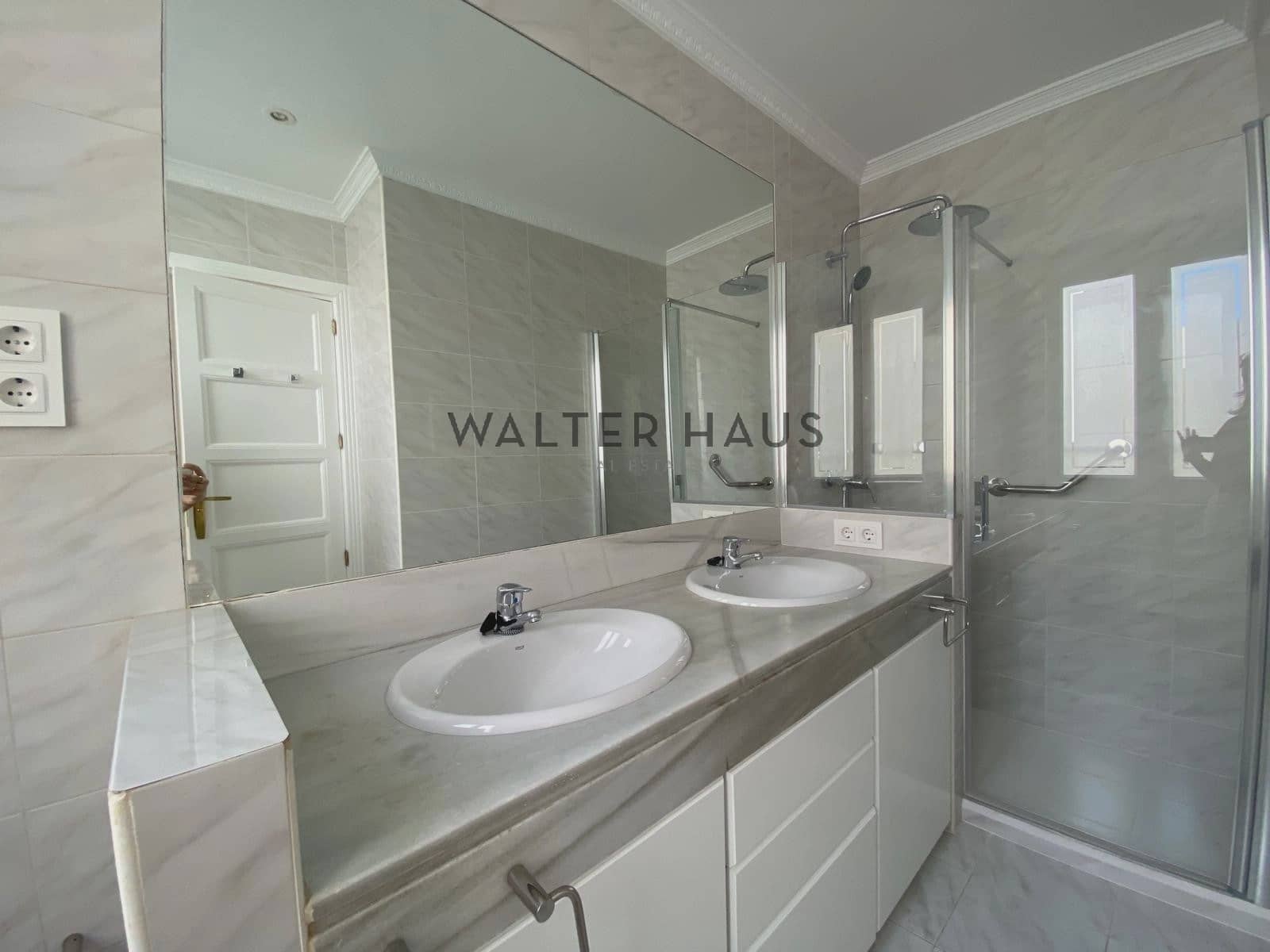 2 slaapkamer Penthouse te huur in Madrid stad - € 6.000 (Ref: 9136432)