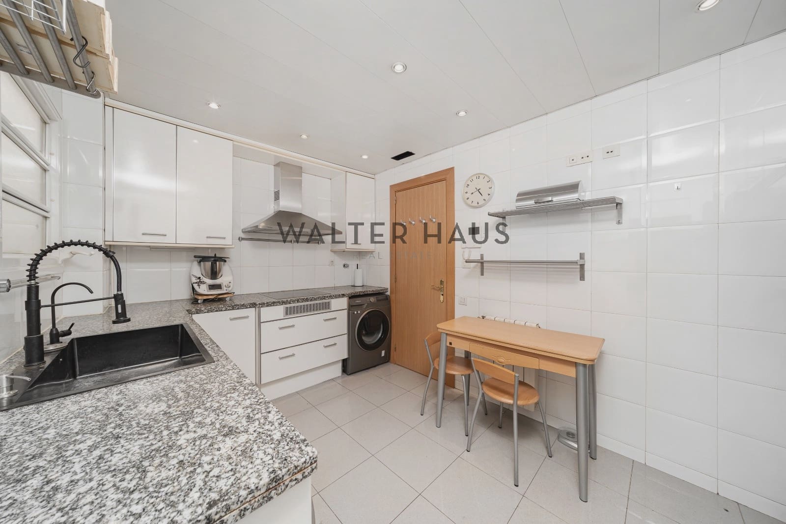 4 soveværelse Lejlighed til salg i Barcelona by - € 795.000 (Ref: 9142467)