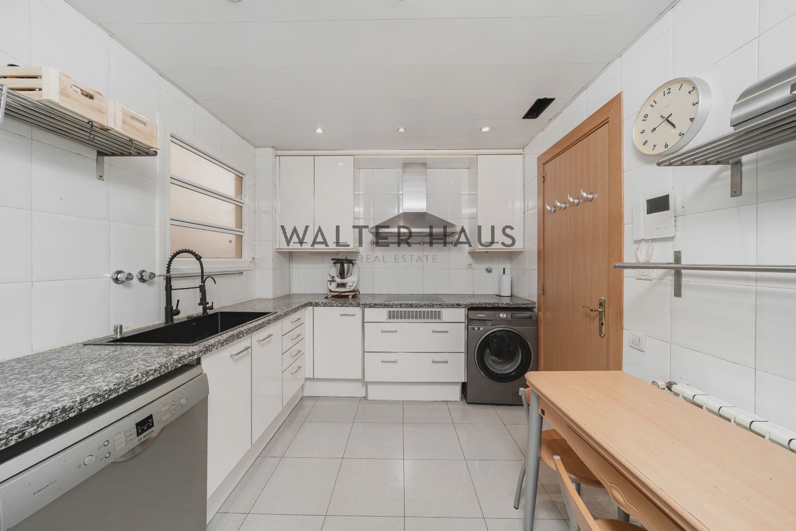 4 soveværelse Lejlighed til salg i Barcelona by - € 795.000 (Ref: 9142467)