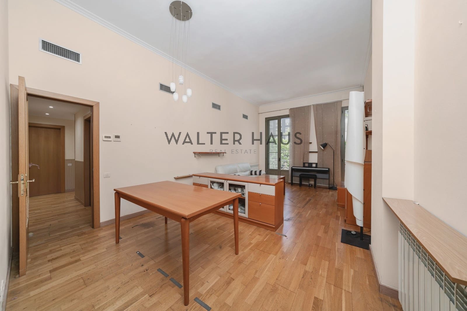 4 soveværelse Lejlighed til salg i Barcelona by - € 795.000 (Ref: 9142467)