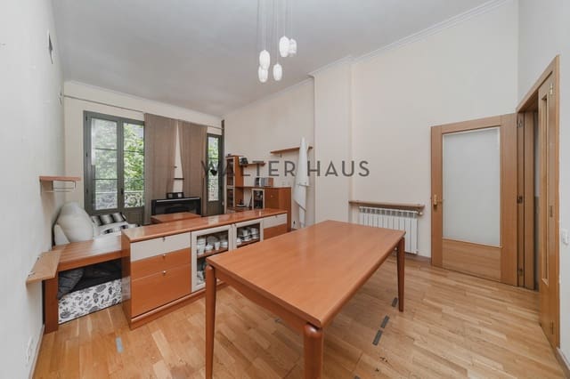 4 sovrum Lägenhet till salu i La Dreta de L'Eixample, Barcelona stad - 795 000 € (Ref: 9142467)