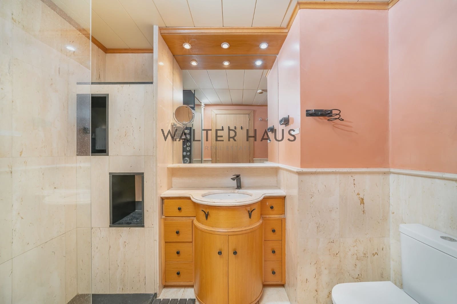 4 soveværelse Lejlighed til salg i Barcelona by - € 795.000 (Ref: 9142467)