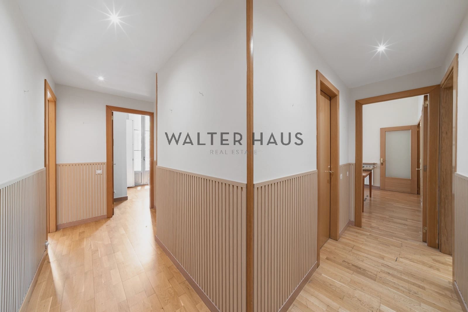 4 soveværelse Lejlighed til salg i Barcelona by - € 795.000 (Ref: 9142467)