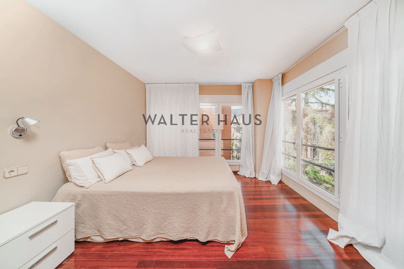 4 soveværelse Penthouse til salg i Barcelona by med swimmingpool - € 1.890.000 (Ref: 9144360)