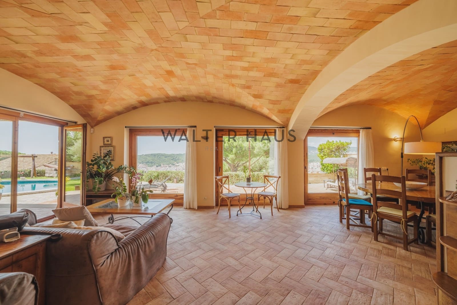 4 bedroom Villa for sale in Sant Feliu de Guixols with pool - € 2,800,000 (Ref: 9150971)