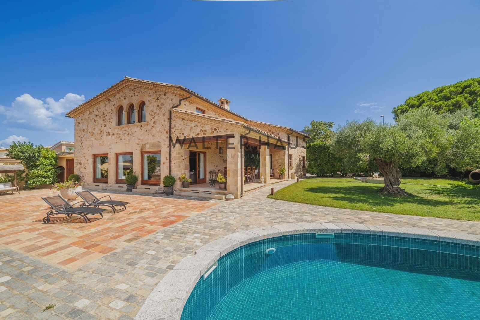 4 bedroom Villa for sale in Sant Feliu de Guixols with pool - € 2,800,000 (Ref: 9150971)