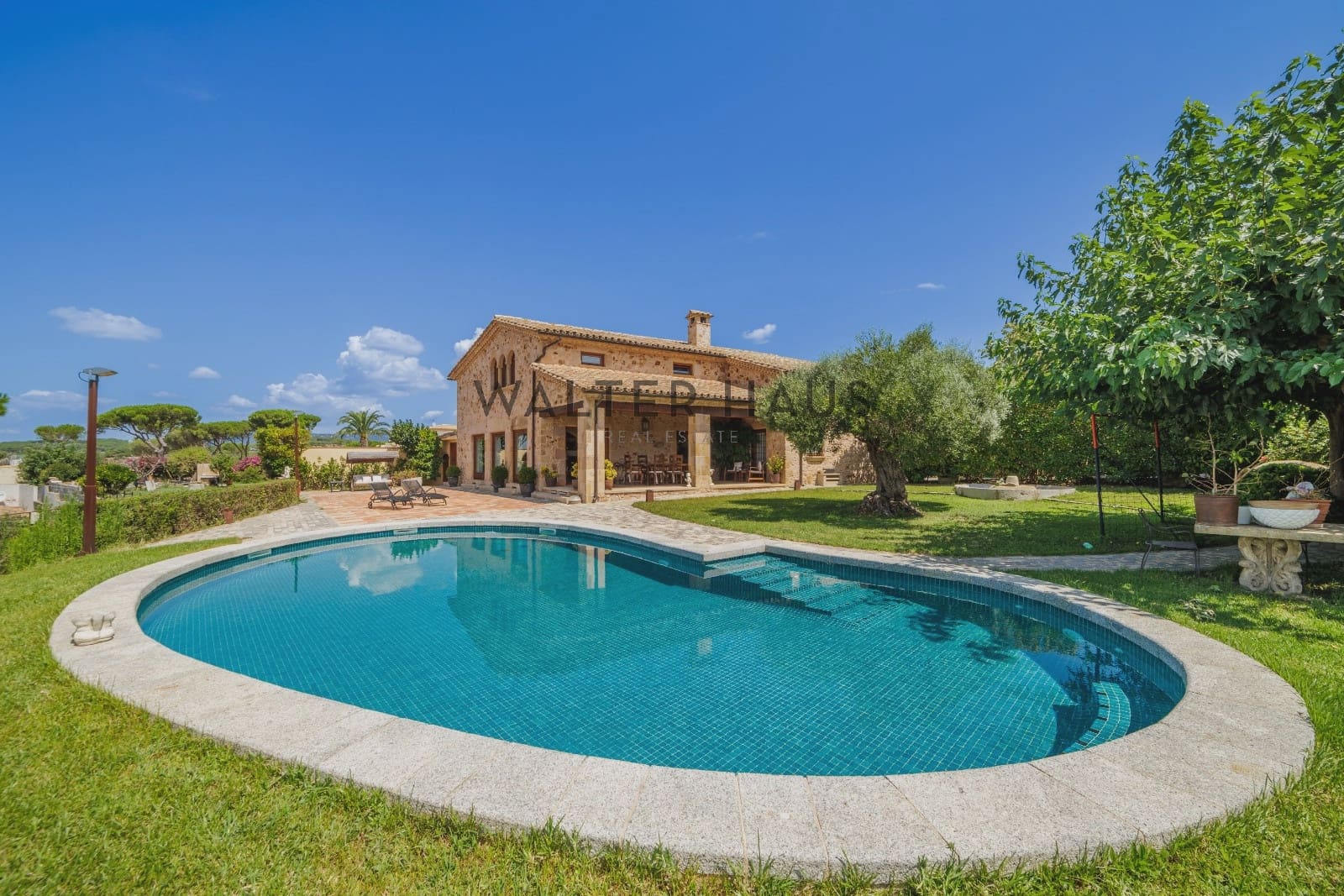 4 bedroom Villa for sale in Sant Feliu de Guixols with pool - € 2,800,000 (Ref: 9150971)
