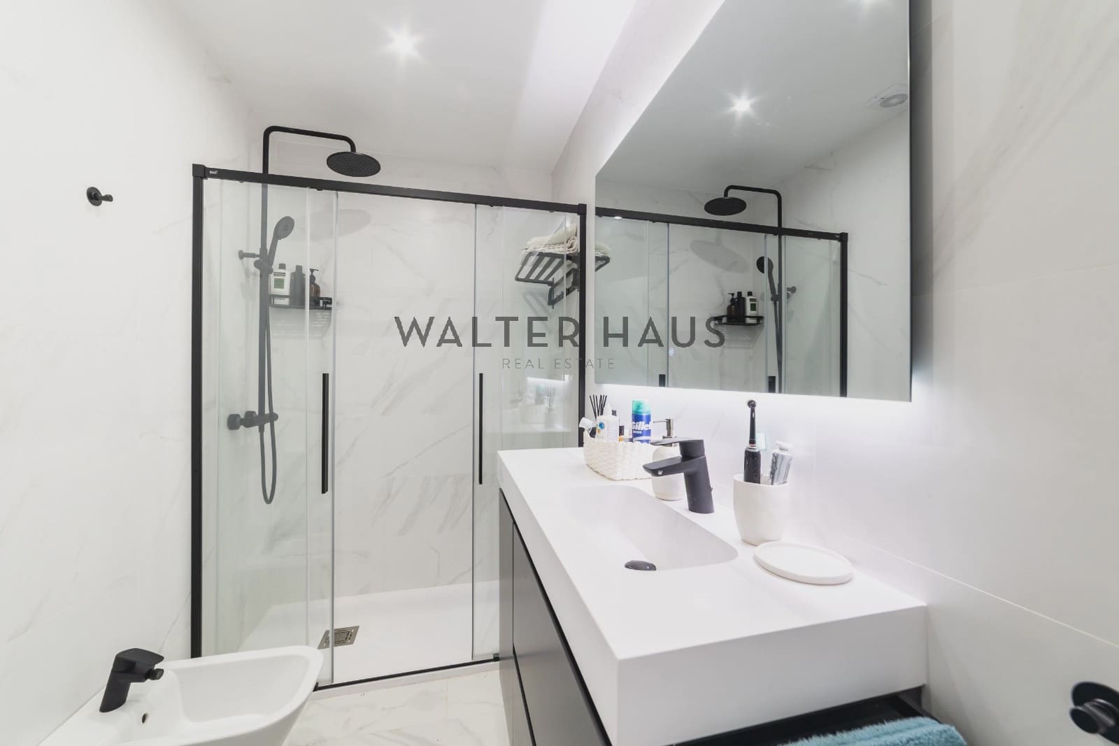 3 slaapkamer Flat te koop in Madrid stad met zwembad - € 1.090.000 (Ref: 9153150)