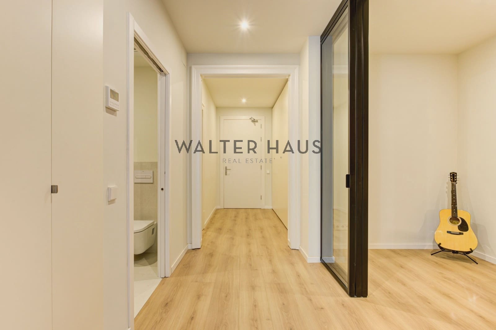 2 soveværelse Lejlighed til salg i Barcelona by - € 900.000 (Ref: 9158621)