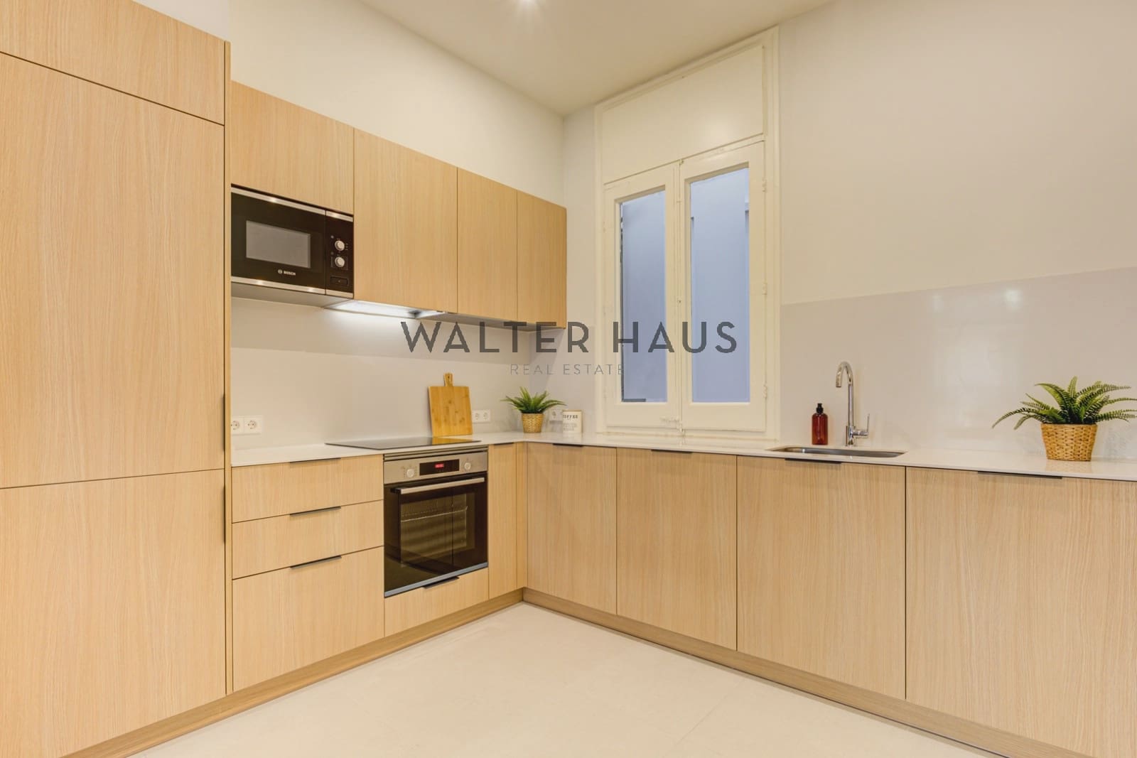 2 soveværelse Lejlighed til salg i Barcelona by - € 900.000 (Ref: 9158621)