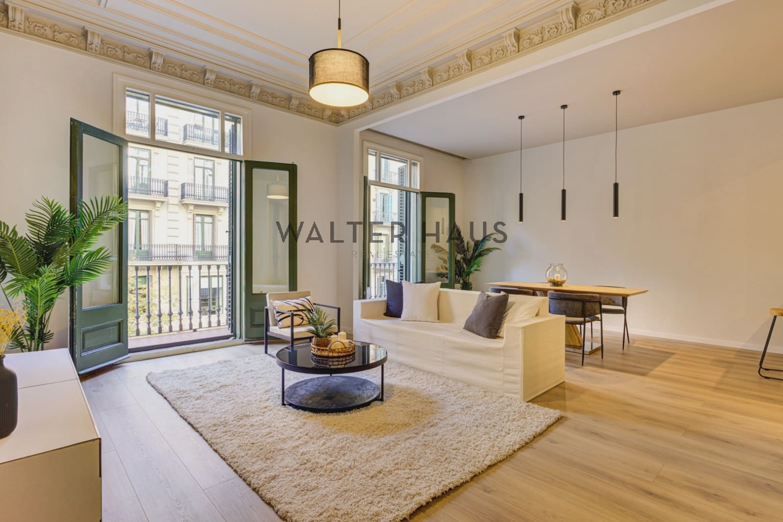 2 soveværelse Lejlighed til salg i Barcelona by - € 900.000 (Ref: 9158621)