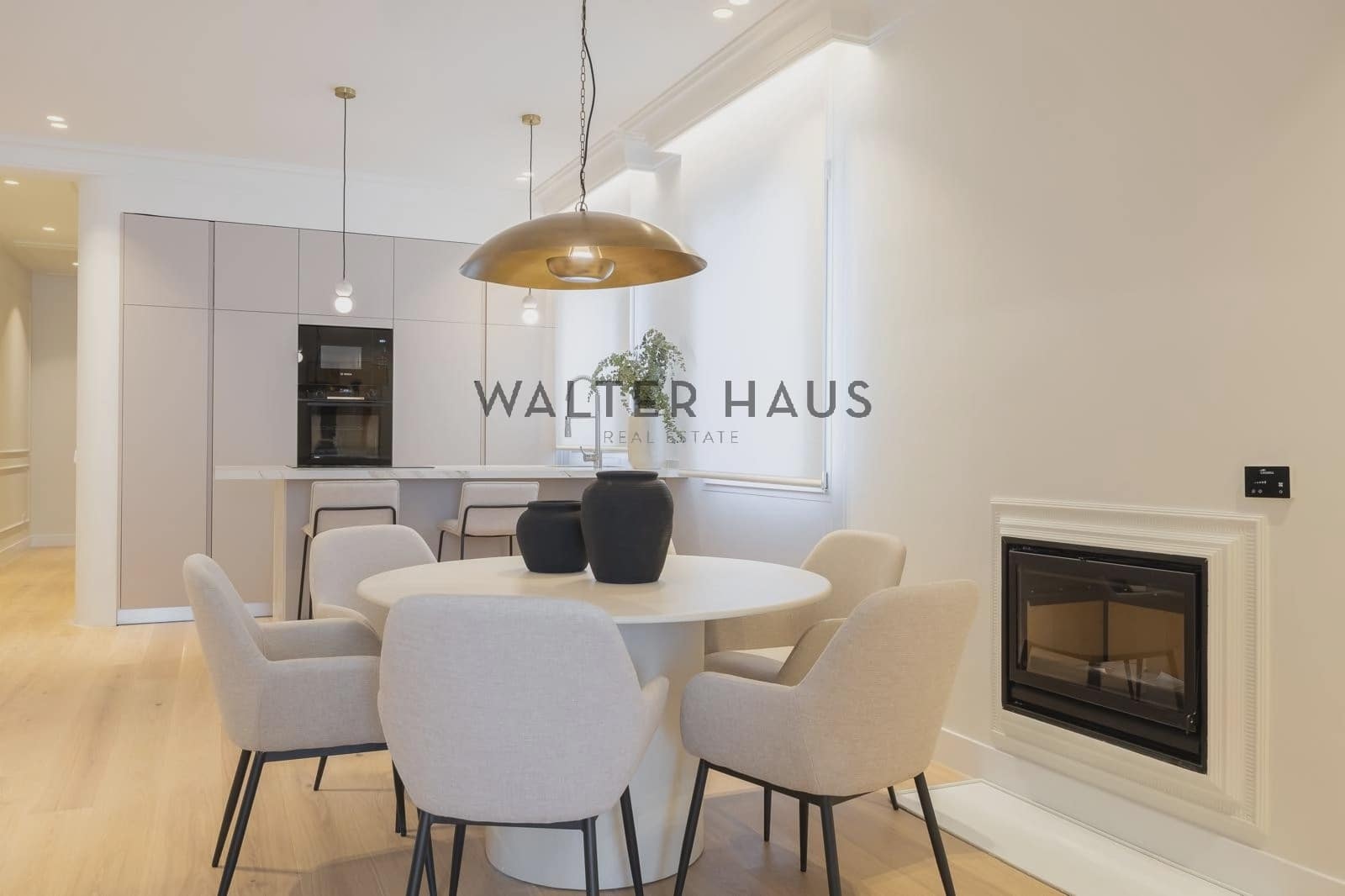 3 soveværelse Lejlighed til salg i Madrid by - € 1.550.000 (Ref: 9159037)