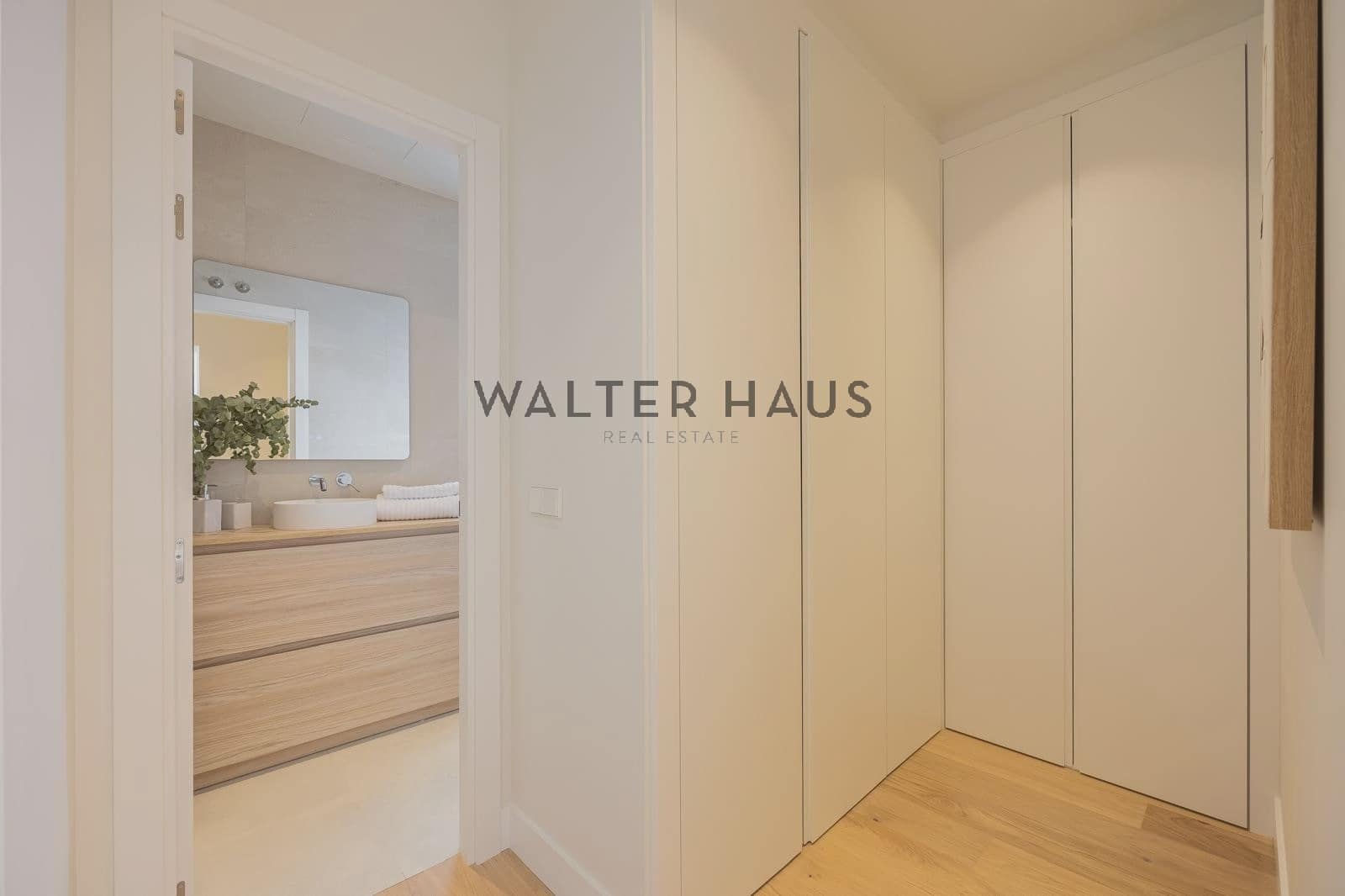 3 soveværelse Lejlighed til salg i Madrid by - € 1.550.000 (Ref: 9159037)