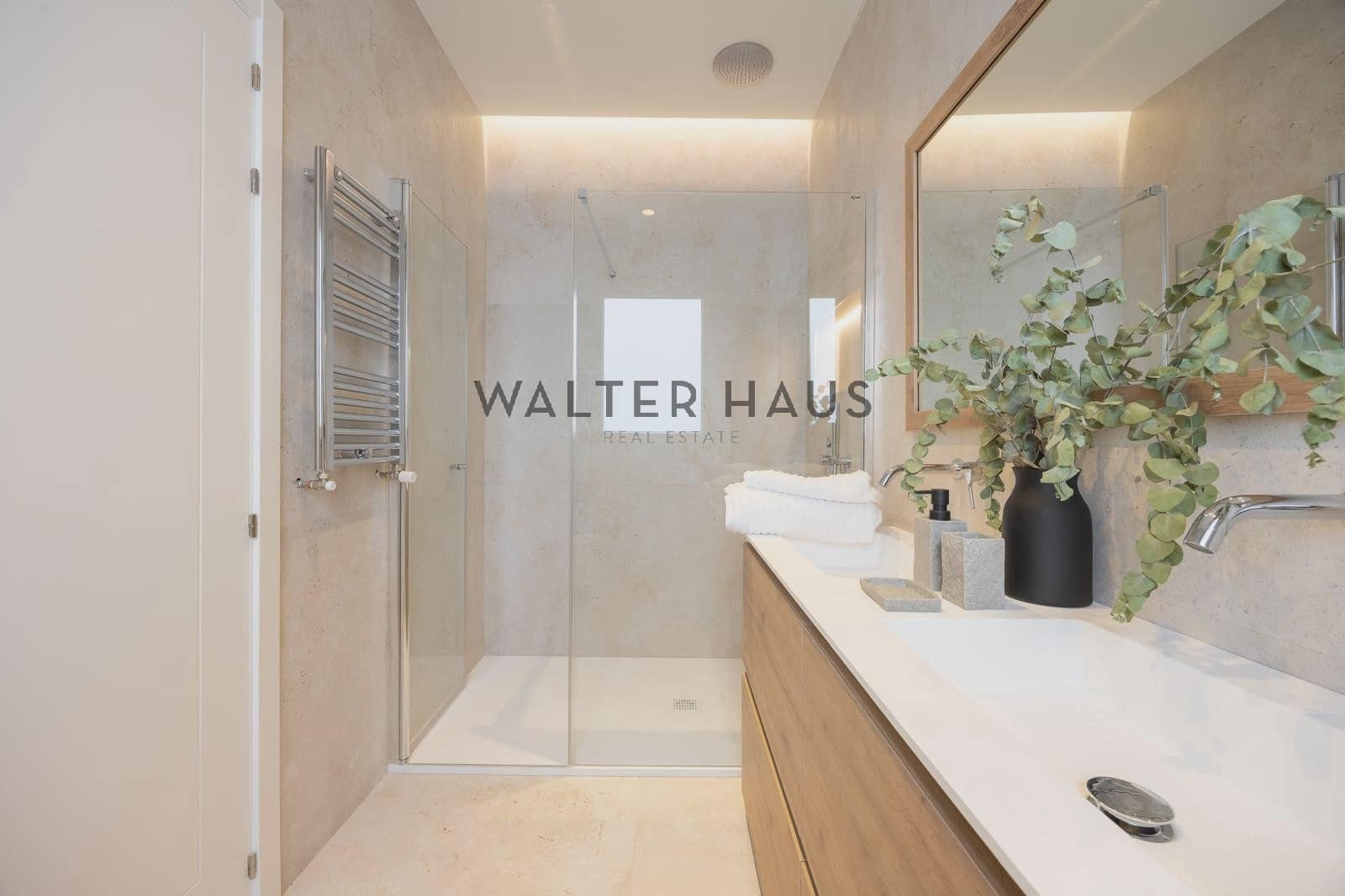 3 soveværelse Lejlighed til salg i Madrid by - € 1.550.000 (Ref: 9159037)