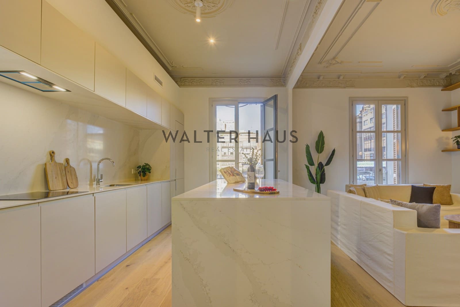 4 bedroom Flat for sale in Barcelona city - € 1,300,000 (Ref: 9160017)