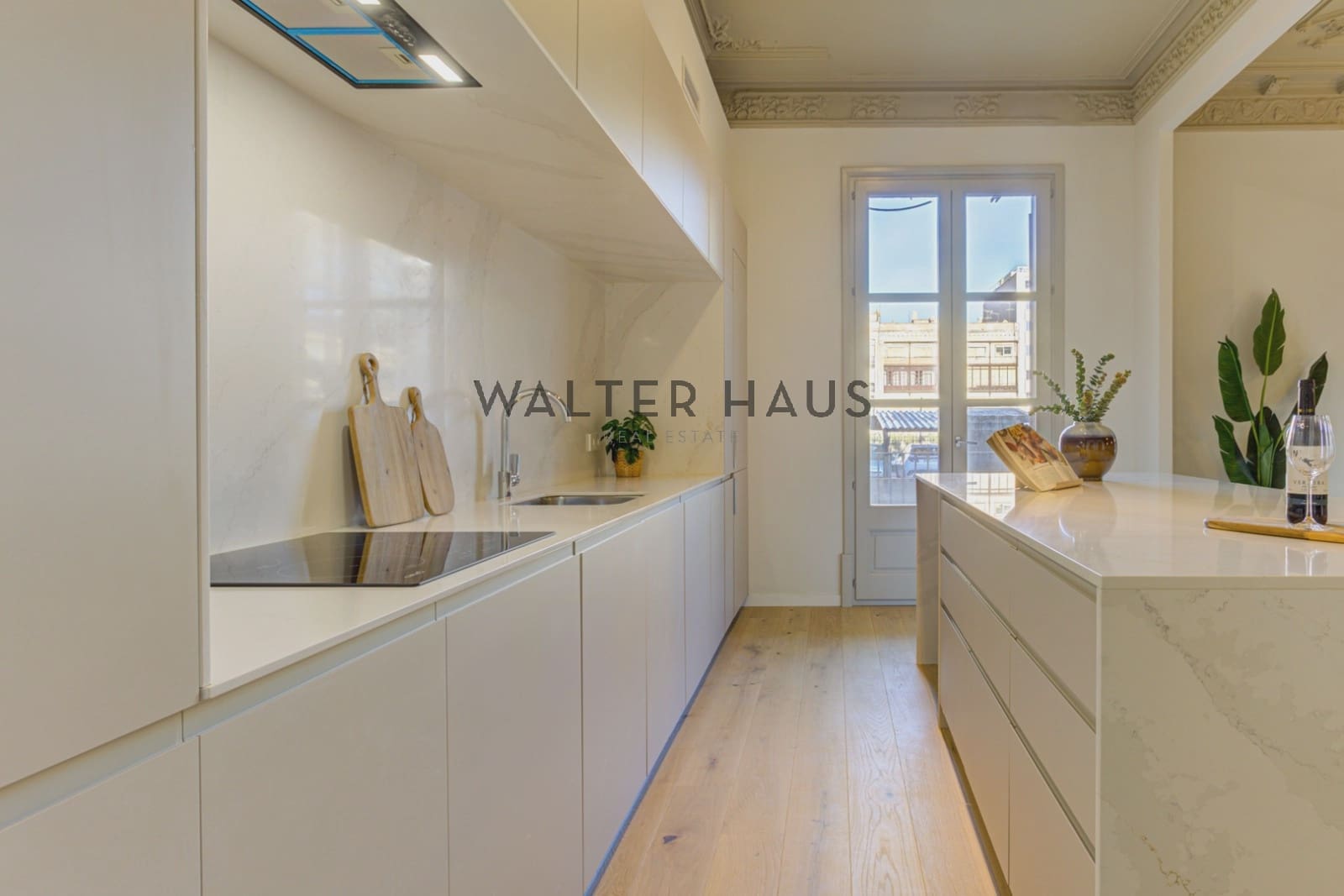 4 bedroom Flat for sale in Barcelona city - € 1,300,000 (Ref: 9160017)