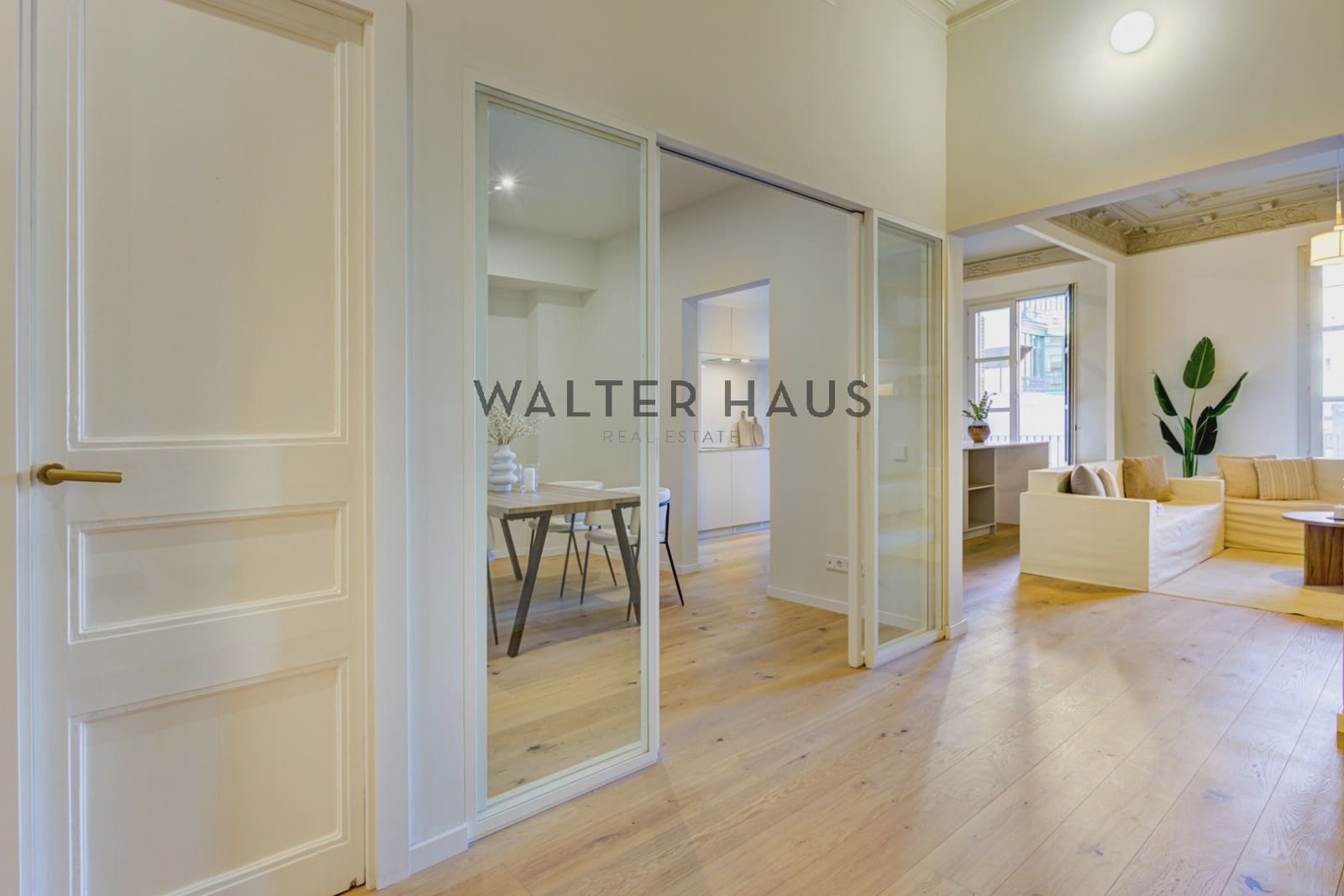 4 bedroom Flat for sale in Barcelona city - € 1,300,000 (Ref: 9160017)