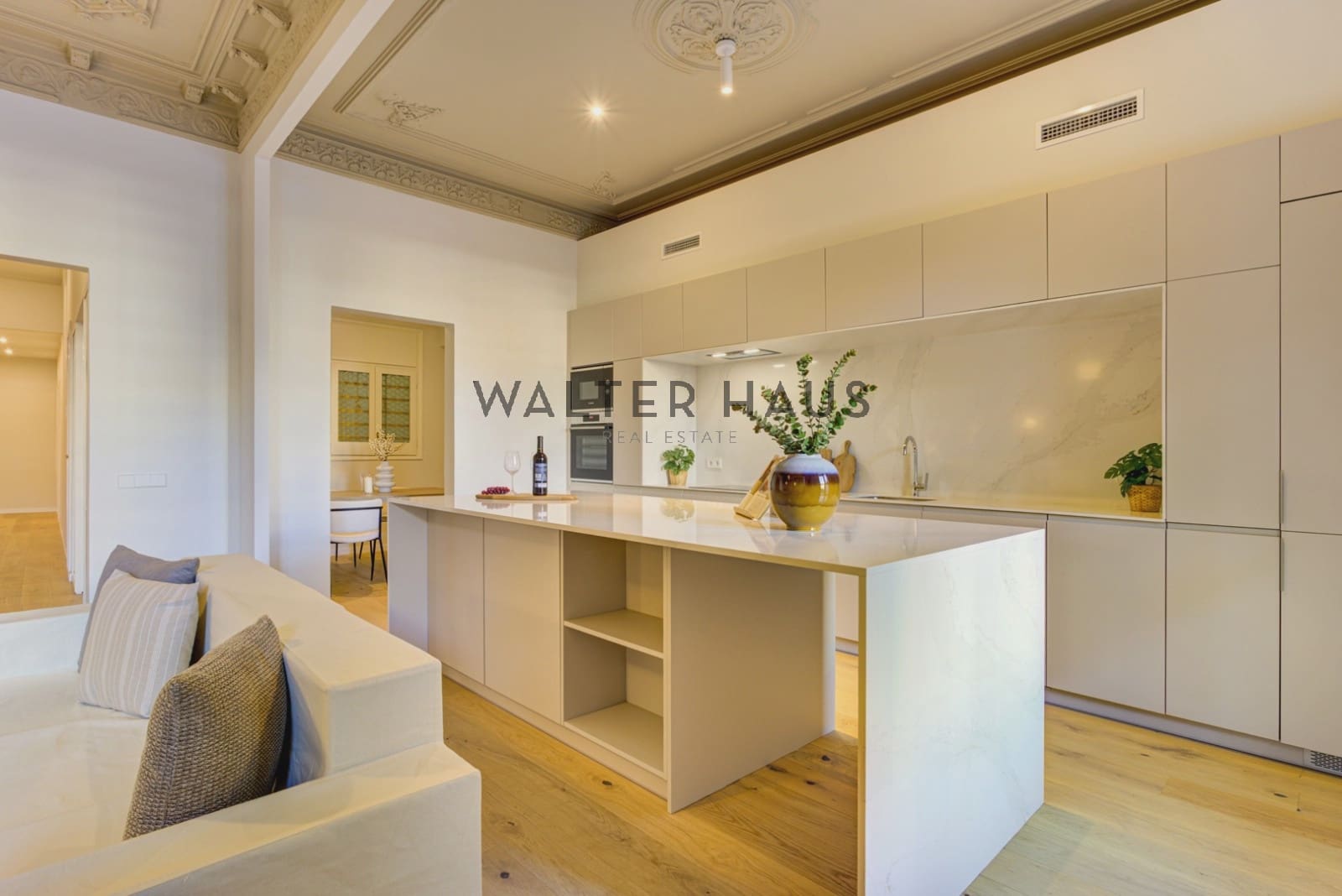 4 bedroom Flat for sale in Barcelona city - € 1,300,000 (Ref: 9160017)