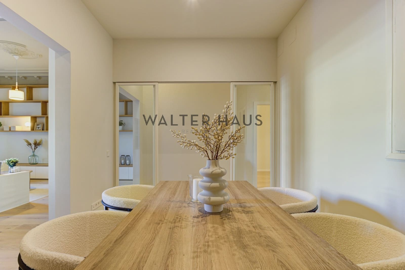 4 bedroom Flat for sale in Barcelona city - € 1,300,000 (Ref: 9160017)