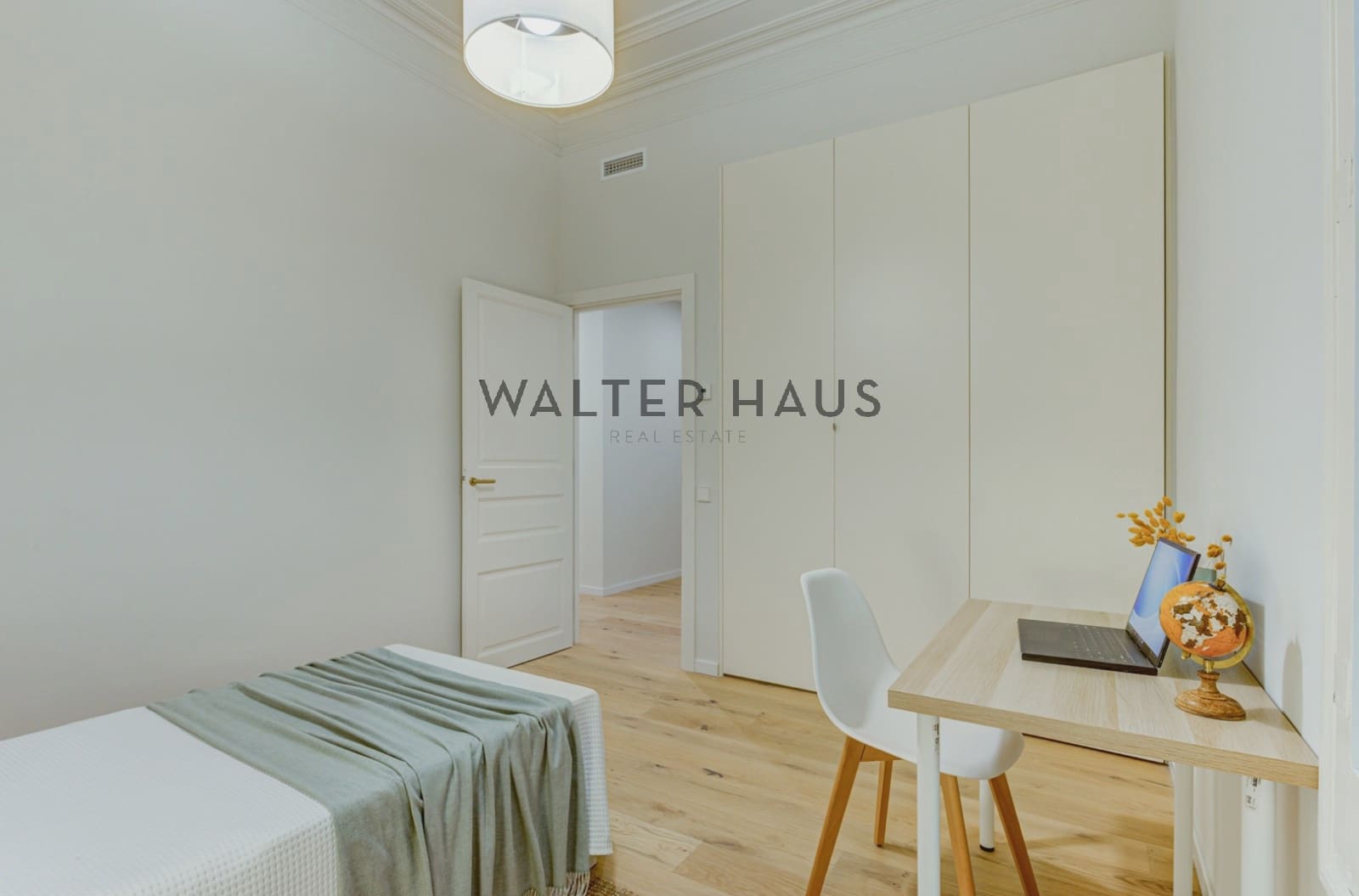 4 bedroom Flat for sale in Barcelona city - € 1,300,000 (Ref: 9160017)