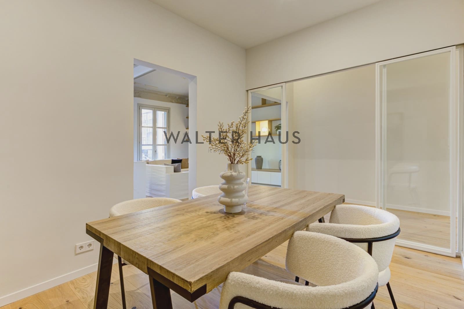 4 bedroom Flat for sale in Barcelona city - € 1,300,000 (Ref: 9160017)