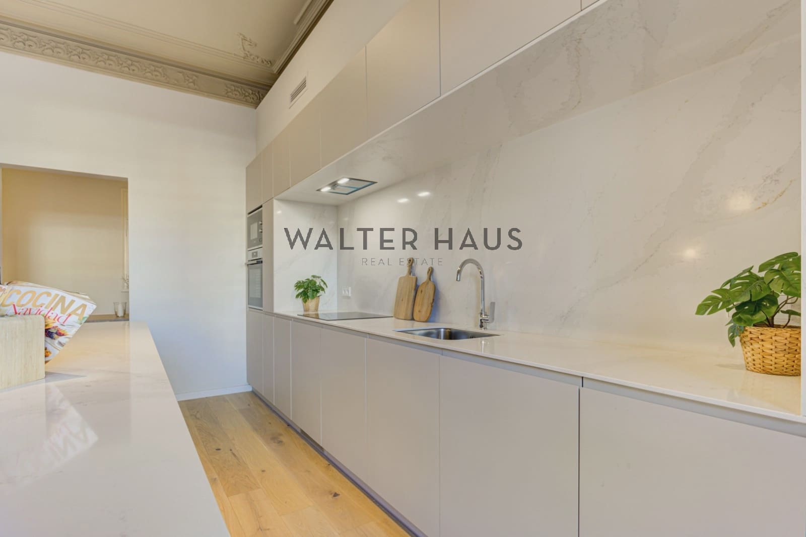 4 bedroom Flat for sale in Barcelona city - € 1,300,000 (Ref: 9160017)